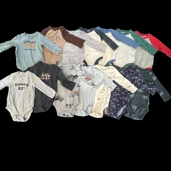 Bundle/ Lot Of 34 Baby Boy Clothes Size 6 Months Pants Bodysuits Hoodies - Picture 3 of 10